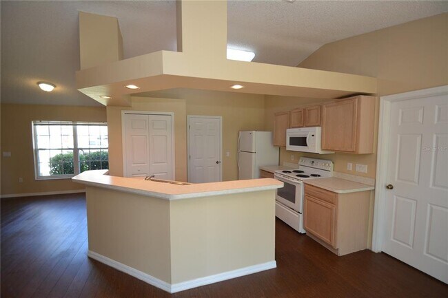 Building Photo - 85 Red Mill Dr