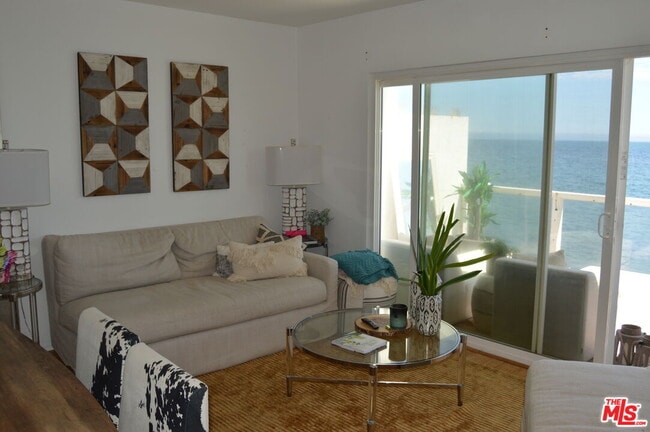 Building Photo - 20638 Pacific Coast Hwy