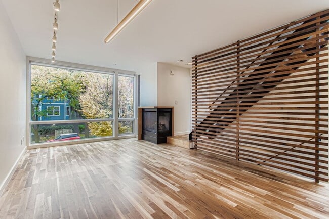 Building Photo - or Rent – Award-Winning Lair Hill Architectural Residence