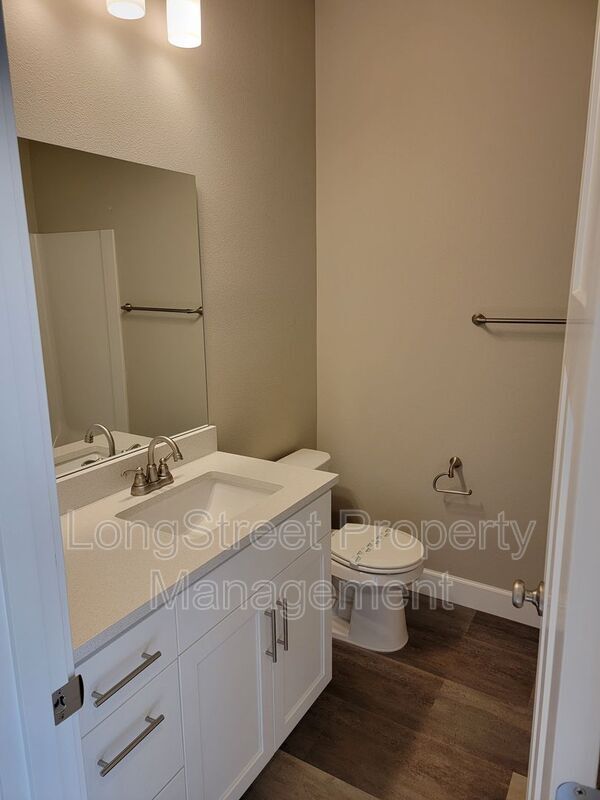 Building Photo - 5221 SW Hudson Ave