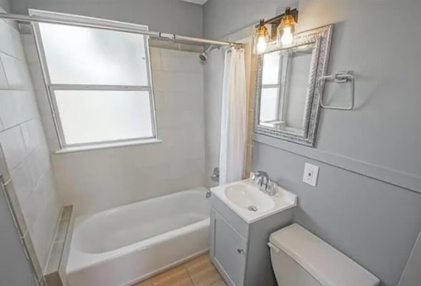 Building Photo - 6208 Warrington Dr