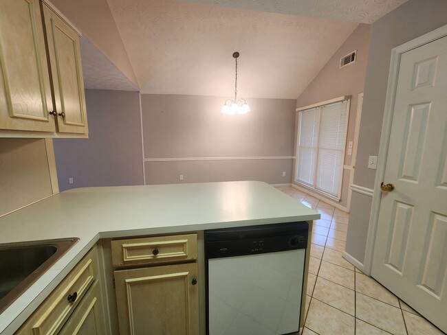 Building Photo - 6523 Fairfax Way