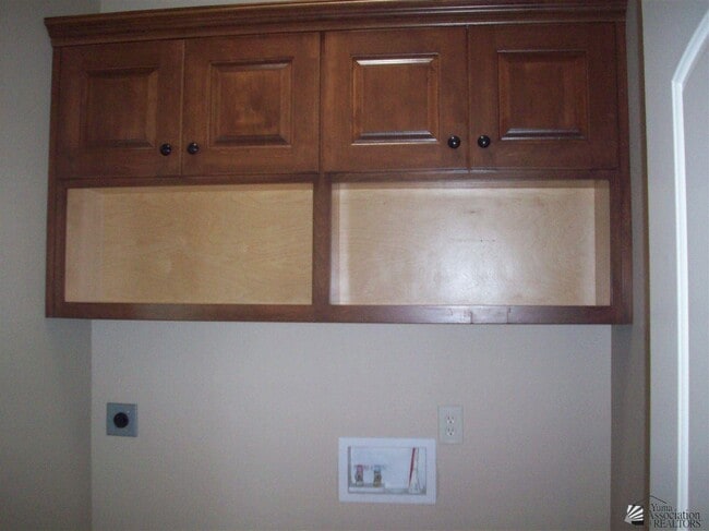 Building Photo - 14743 S Blanco Ave