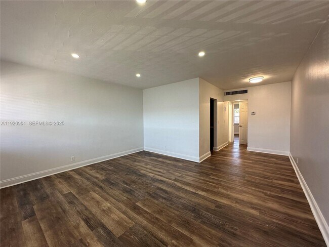 Building Photo - 2300 Madison St