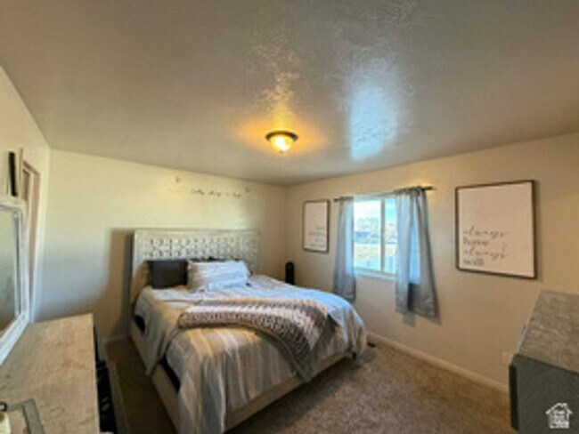 Building Photo - 2095 W 4100 N