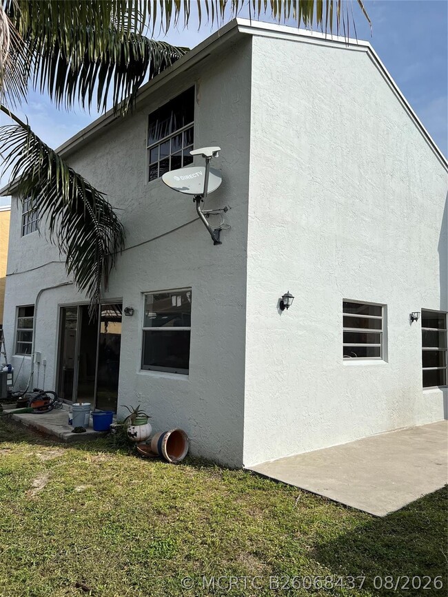 Building Photo - 8265 NW 192nd Terrace
