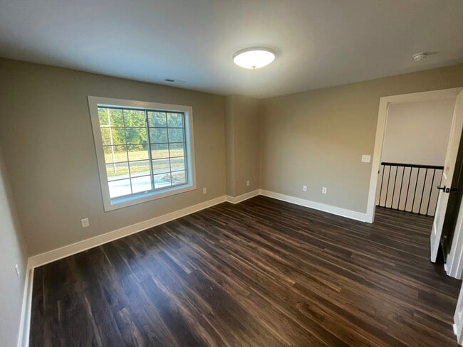 Building Photo - 128 Sitz Dr