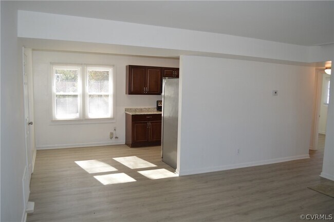 Building Photo - 2305 Reed Rd
