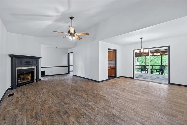 Building Photo - 8517 Spruce Dr