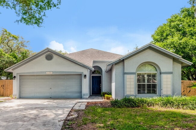 Building Photo - 2308 Kenwick Dr