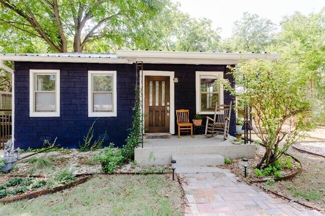 Primary Photo - 3506 Clarkson Ave