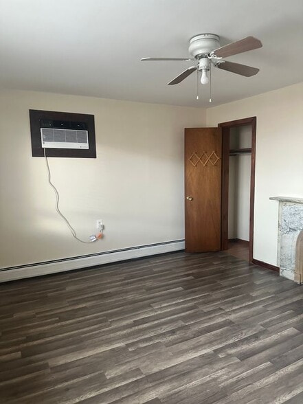 Building Photo - 1075-1077 East Jersey Street, 2left