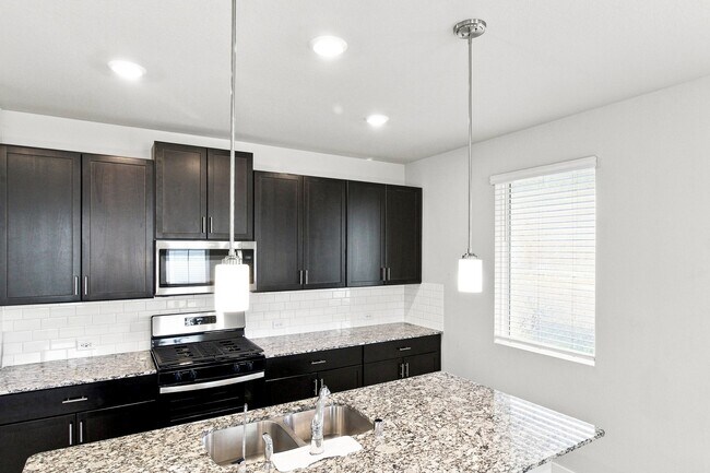 Building Photo - 2186 Shady Pier Dr