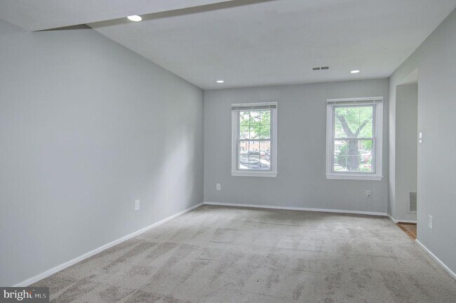 Building Photo - 7763 Durer Ct