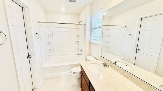 Building Photo - 901 Sawbuck Dr