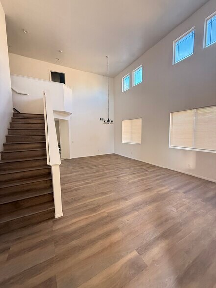 Building Photo - 15866 Barrel Cactus Ln