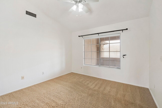 Building Photo - 4611 E Fernwood Ct