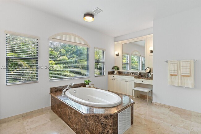 Building Photo - 9960 Bay Leaf Ct