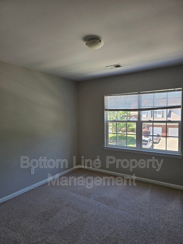 Building Photo - 8630 Carolina Lily Ln