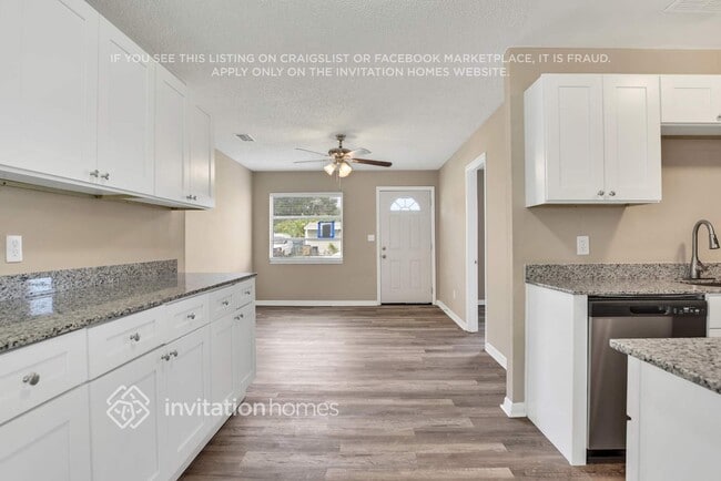 Building Photo - 2623 N Beaumont Ave