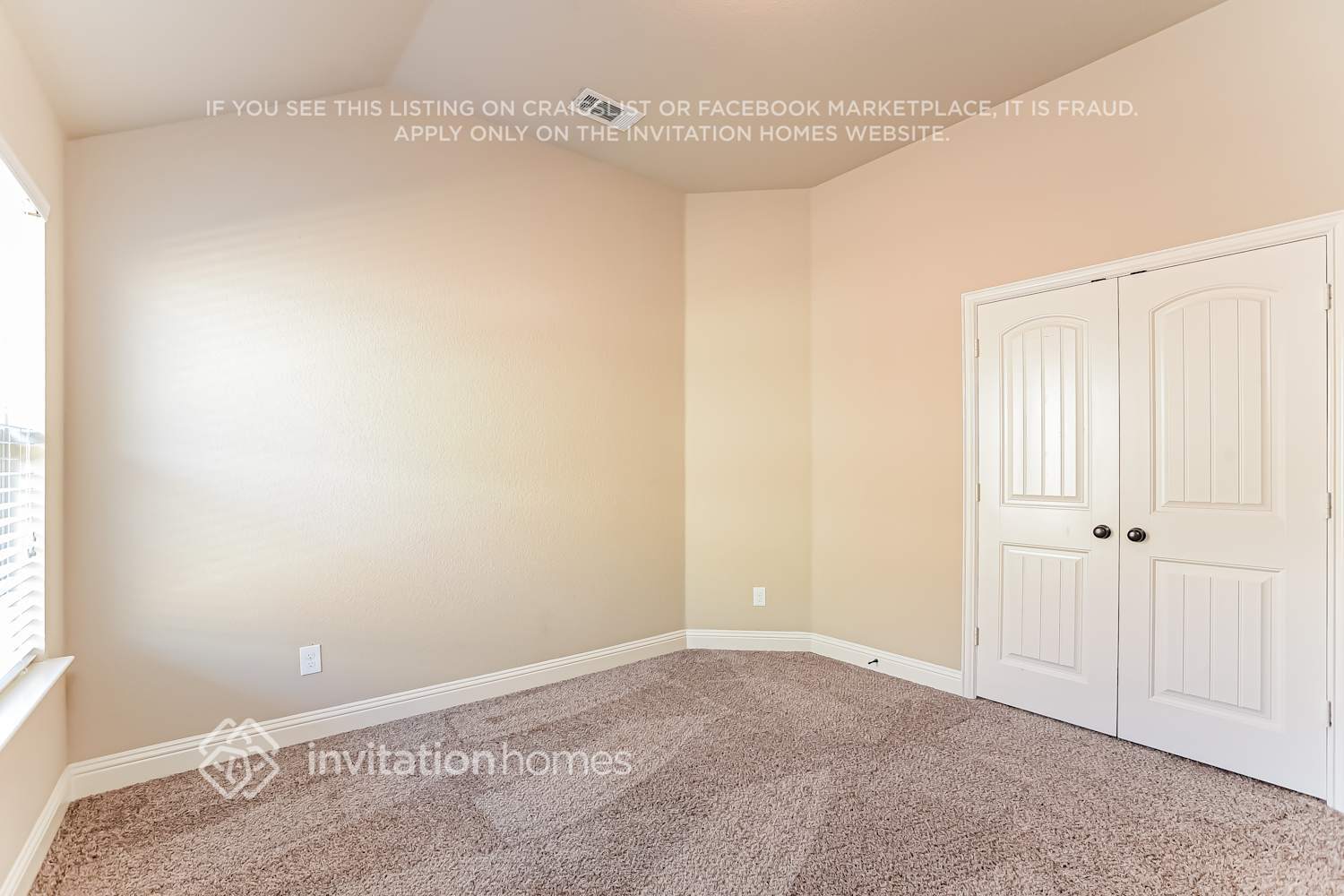 Building Photo - 215 Range Rd