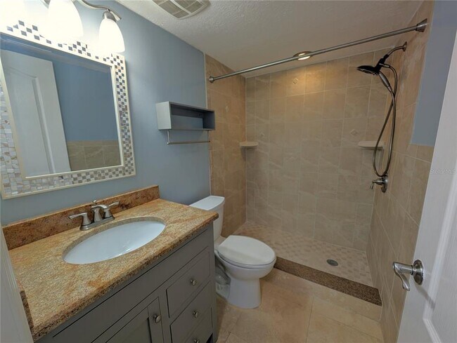 Building Photo - 5657 Summerside Ln