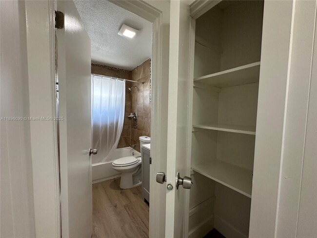 Building Photo - 116 NW 2nd Ave