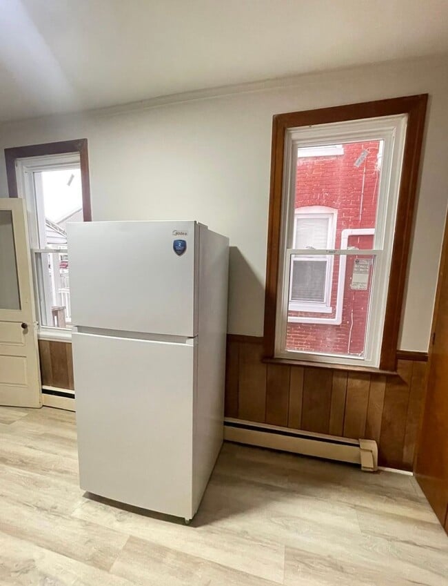 Building Photo - 3 Bed/ 1 Bath Home for Rent-237 N. Sherman St., York, PA