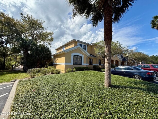 Building Photo - 1911 Vista Cove Rd