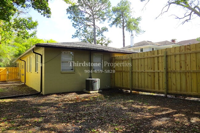 Building Photo - 2853 Lydia St