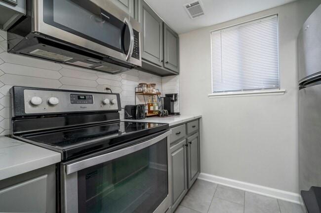 Building Photo - 20 Finch Trl NE