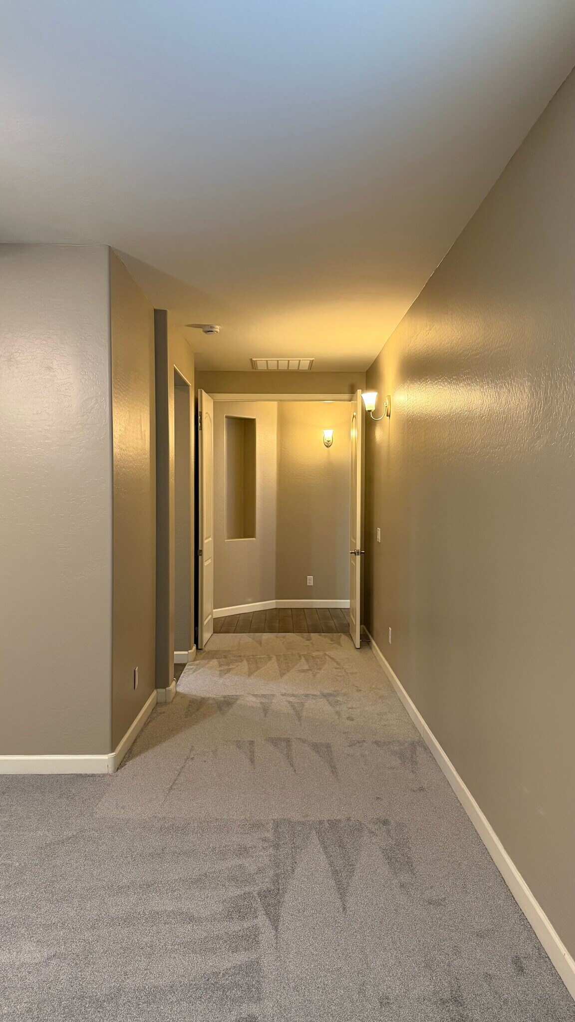 Building Photo - 13603 W Remuda Dr