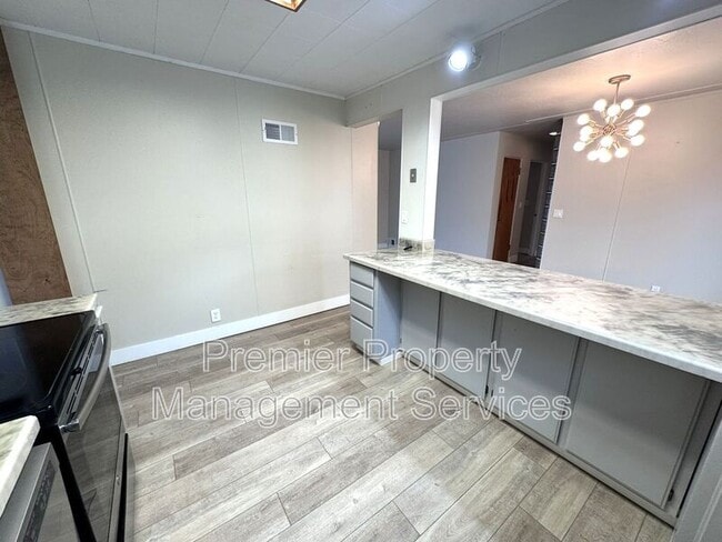 Building Photo - 2607 Glenwood Ln