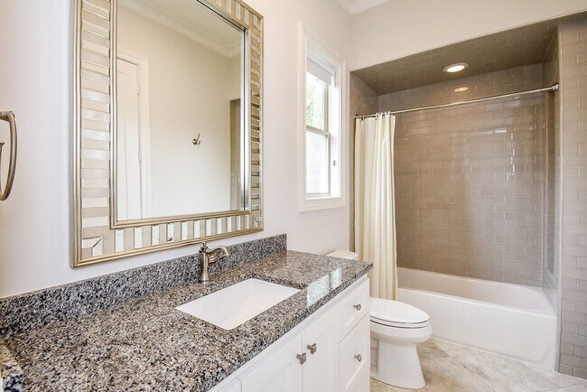 Building Photo - 810 Remington Glade Dr