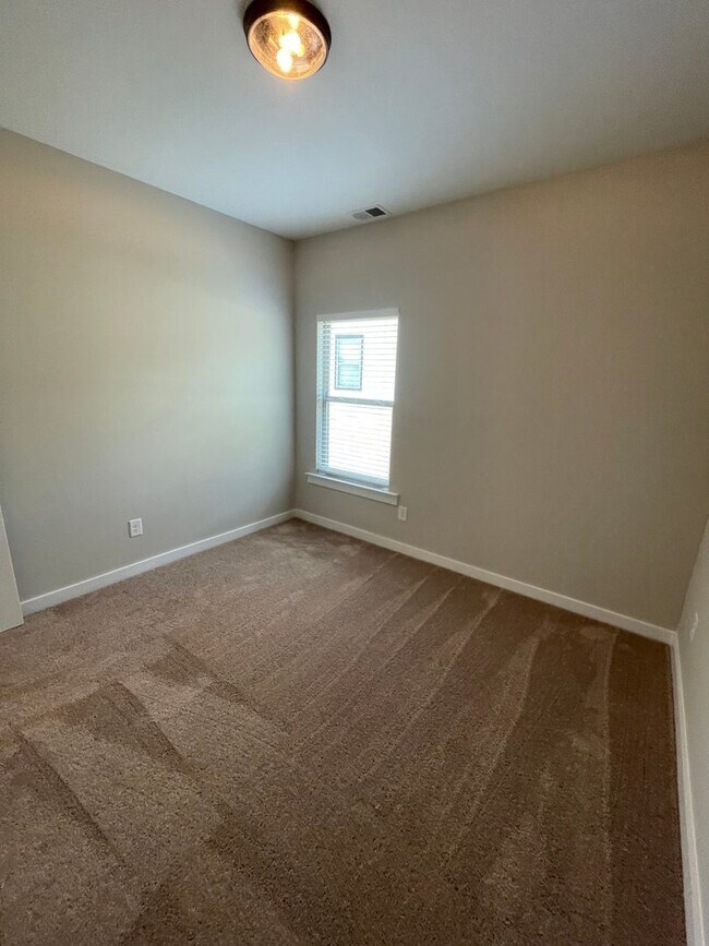 Building Photo - Home for Rent in Jasper, AL!!! Available to View with 48 Hour Notice!!! ***SIGN A 13 MONTH LEASE ...