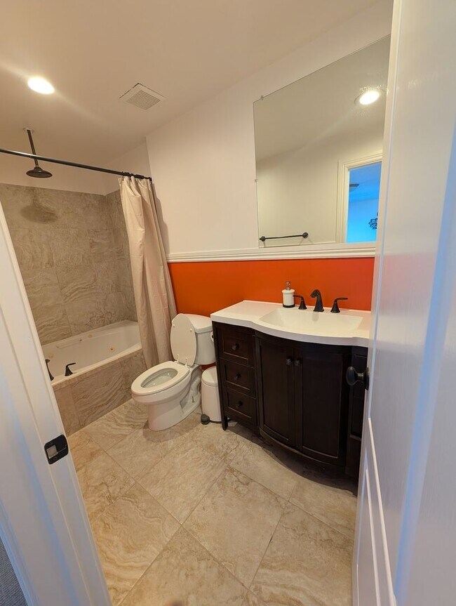 Building Photo - Beautiful 3 Bedroom Condo for Rent in Draper