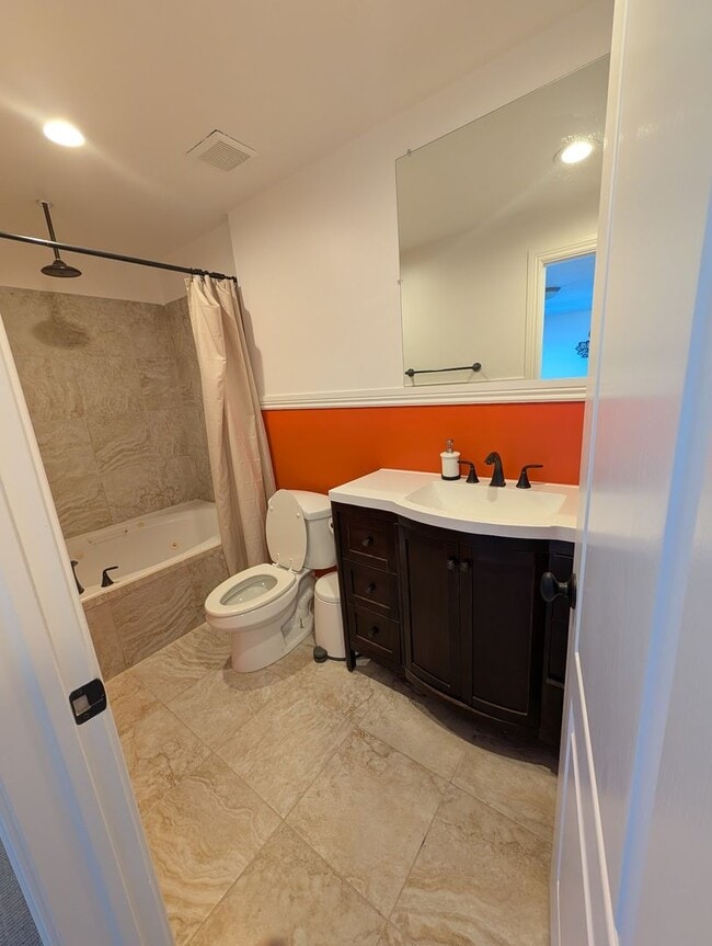 Building Photo - March Rent Free - Beautiful 3 Bedroom Condo for Rent in Draper