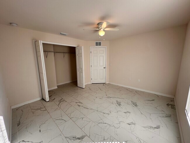 Building Photo - 3604 SW 7th Pl