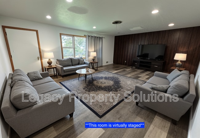 Building Photo - 609 N 29th St