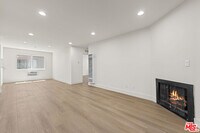 Building Photo - 635 Westmount Dr