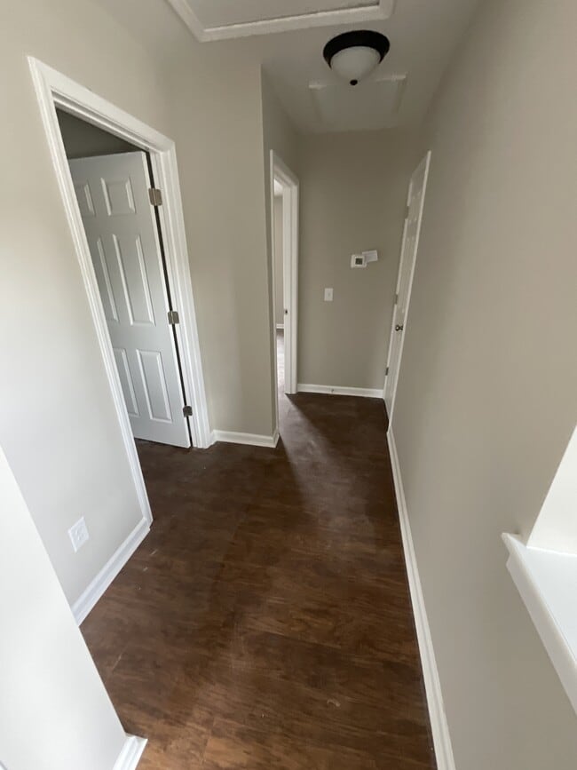 Building Photo - 1015 W C St