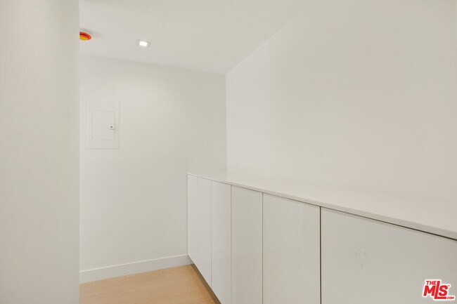 Building Photo - 10630 Wilkins Ave