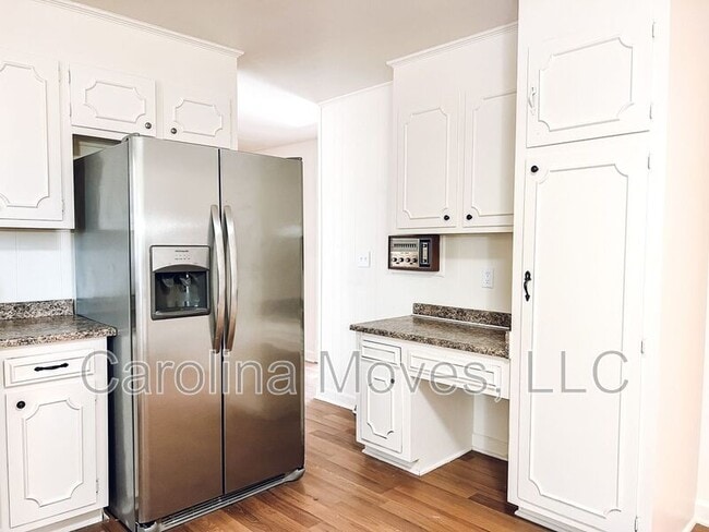 Building Photo - 609 Jacobs Rd