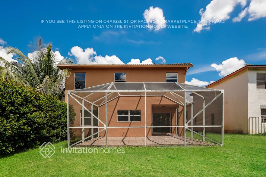 Building Photo - 1330 NW 192nd Ln