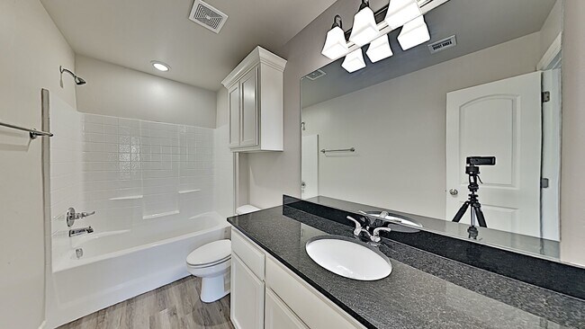 Building Photo - 2 Bedroom 2 Bathroom 2 Car Garage Duplex close to Broadway Extension, a short distance from Edmon...