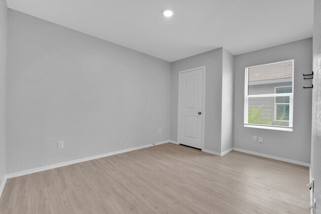 Building Photo - Cozy 4 Bedroom Home in Rosillo Creek