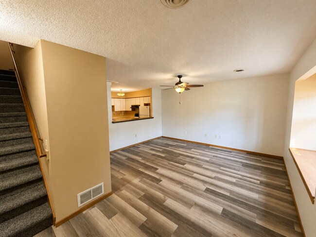 Building Photo - 4 Bedroom Westside Townhome | Great Location | Low-Maintenance Living