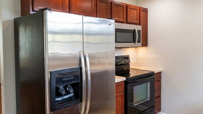 Building Photo - 6017 Friendship Ln