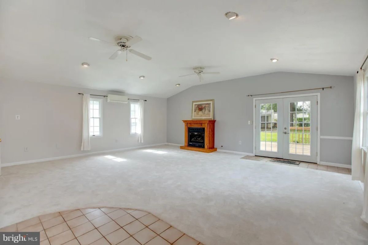 Building Photo - 4912 Upland Dr