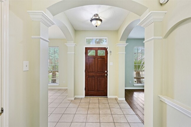 Building Photo - 5502 Atascocita Timbers N